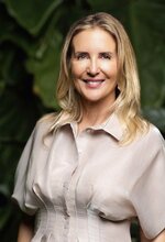 Elizabeth Costa - Top Real Estate Agent in Doral & Miami Photo